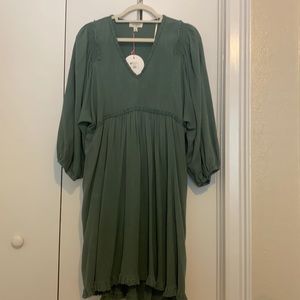 NWT Umgee USA Quarter Length Sleeve Flowy Sage Dress